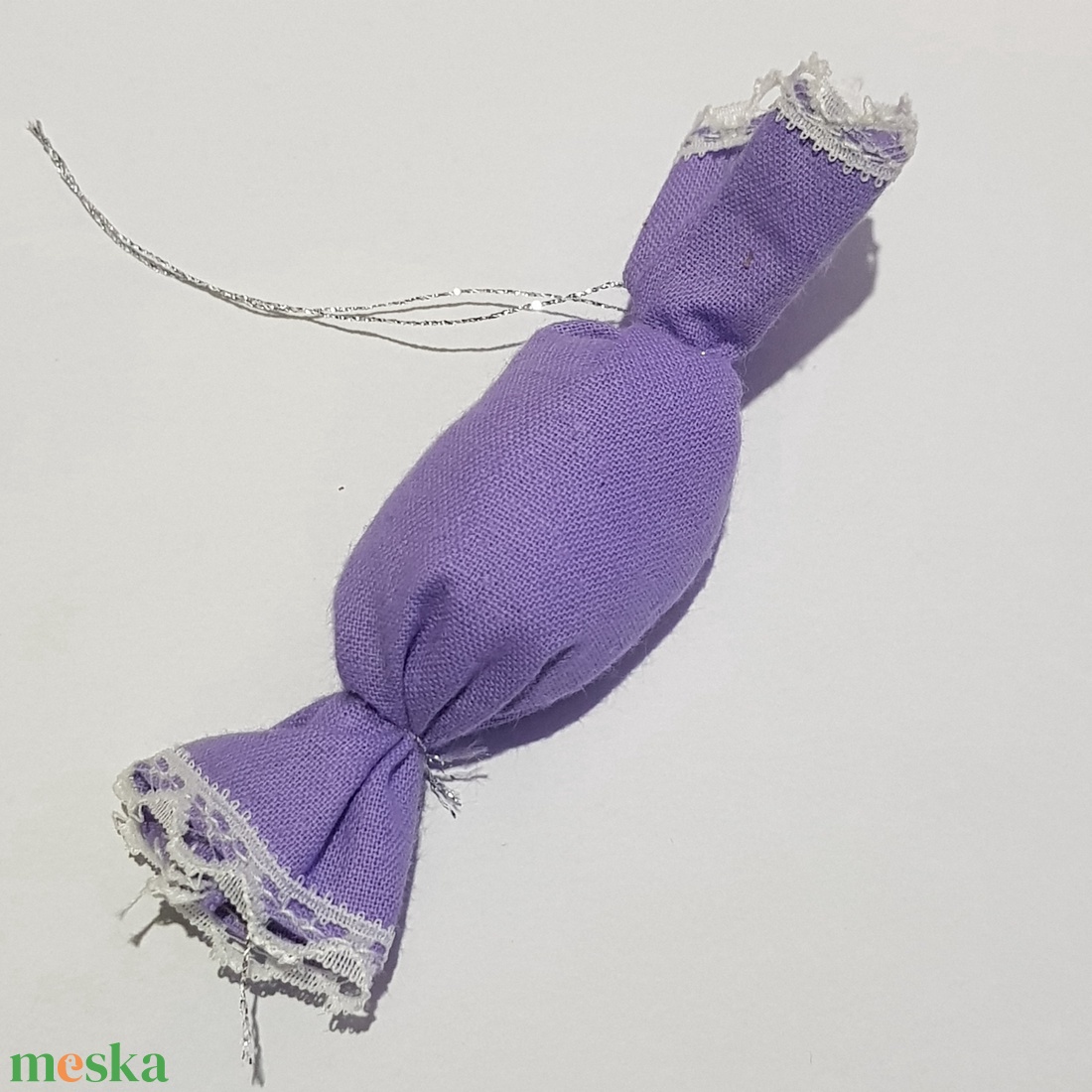 Textil szaloncukor, egyszínű lila karácsonyfadísz, karácsonyi dekoráció - karácsony - karácsonyi lakásdekoráció - karácsonyfadíszek - Meska.hu Textil szaloncukor, egyszínű lila karácsonyfadísz, karácsonyi dekoráció - karácsony - karácsonyi lakásdekoráció - karácsonyfadíszek - Meska.hu