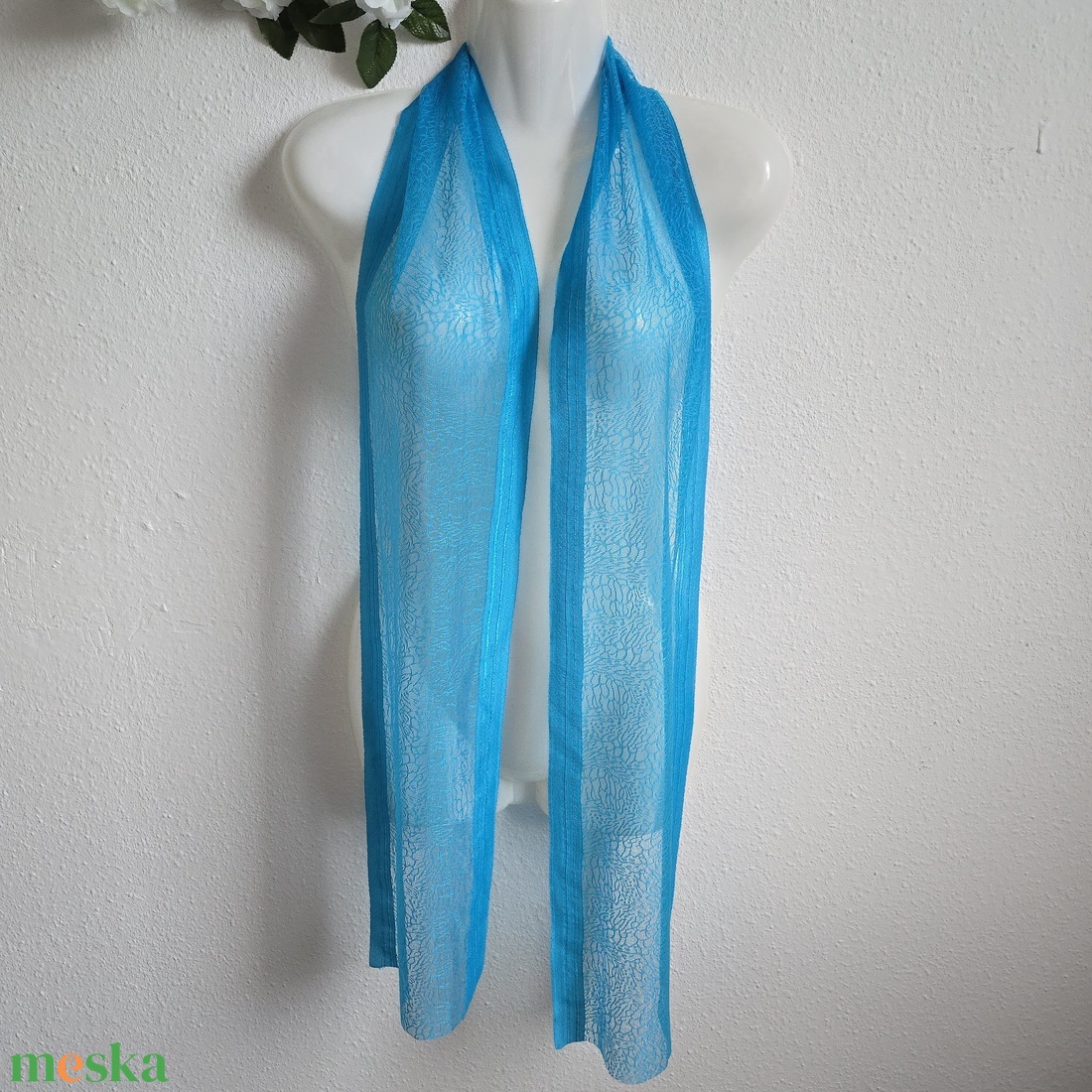 Türkizkék színű csipkesál 21cm x 180cm - esküvő - kiegészítők - bolero és válltakaró - Meska.hu Türkizkék színű csipkesál 21cm x 180cm - esküvő - kiegészítők - bolero és válltakaró - Meska.hu