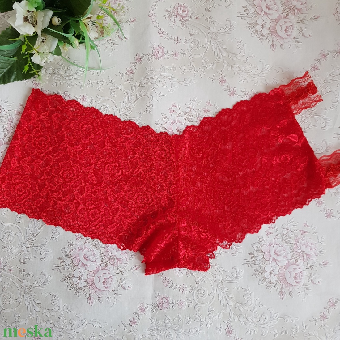 XL-2XL / 48-50-es méretű, egyedi készítésű francia csipke bugyi, fehérnemű - ruha & divat - női ruha - fürdőruha & fehérnemű - Meska.hu