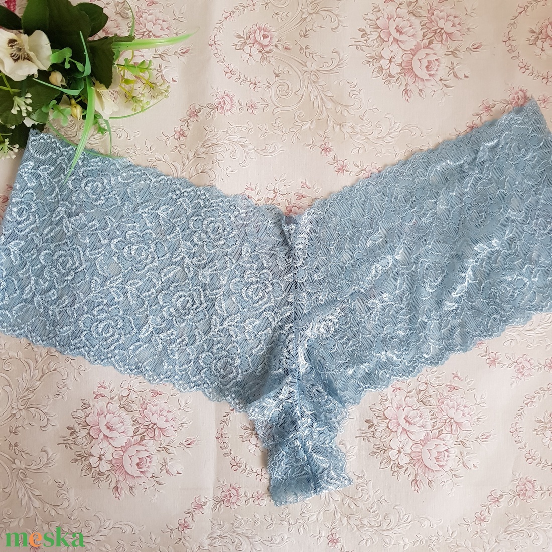 2XL-3XL / 52-54-es méretű, egyedi készítésű francia csipke bugyi, fehérnemű - ruha & divat - női ruha - fürdőruha & fehérnemű - Meska.hu 2XL-3XL / 52-54-es méretű, egyedi készítésű francia csipke bugyi, fehérnemű - ruha & divat - női ruha - fürdőruha & fehérnemű - Meska.hu