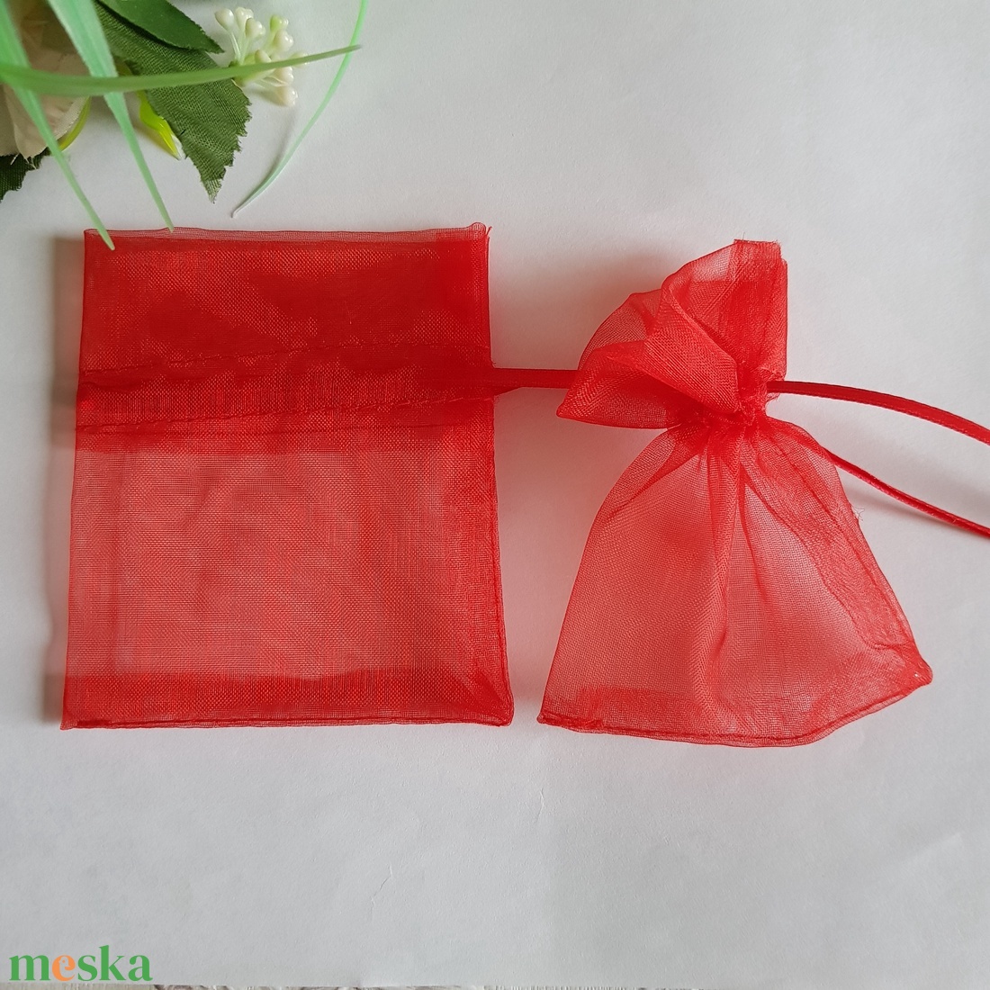 Piros színű organza dísztasak, ajándék tasak kb. 7x9-10cm - esküvő - emlék & ajándék - köszönőajándék - Meska.hu Piros színű organza dísztasak, ajándék tasak kb. 7x9-10cm - esküvő - emlék & ajándék - köszönőajándék - Meska.hu