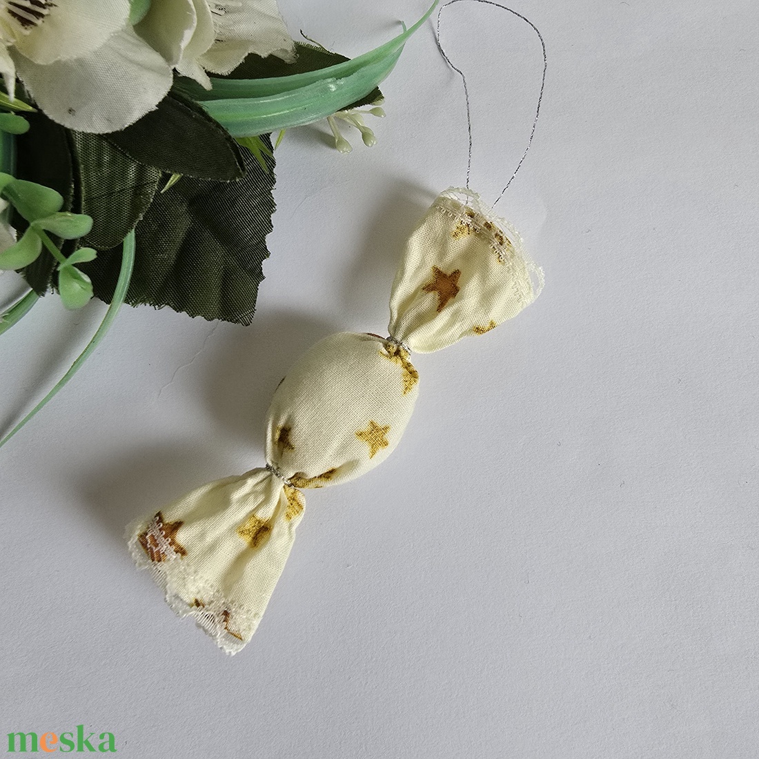 Csillag mintás textil szaloncukor, karácsonyfadísz, karácsonyi dekoráció - karácsony - karácsonyi lakásdekoráció - karácsonyfadíszek - Meska.hu