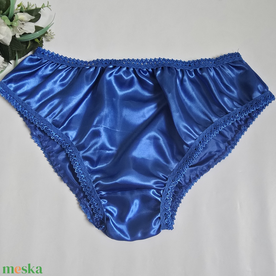 3XL-es / 54-es Hagyományos fazonú szatén bugyi  királykék-királykék - ruha & divat - női ruha - fürdőruha & fehérnemű - Meska.hu