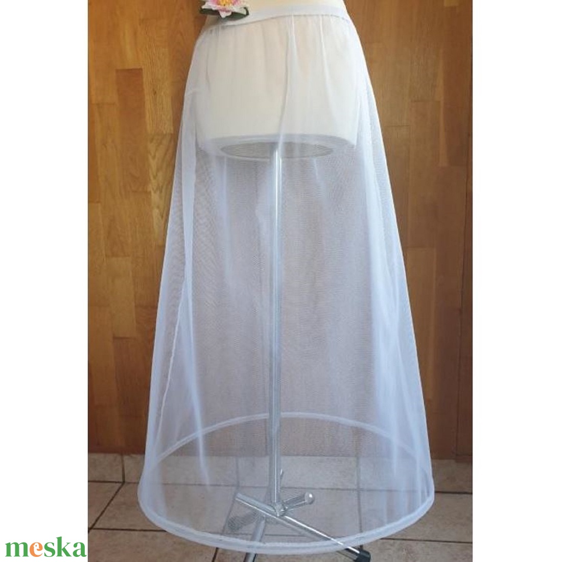 Fehér színű 1 karikás alsószoknya, abroncs, lépéskönnyítő - esküvő - ruha - menyasszonyi ruha - Meska.hu