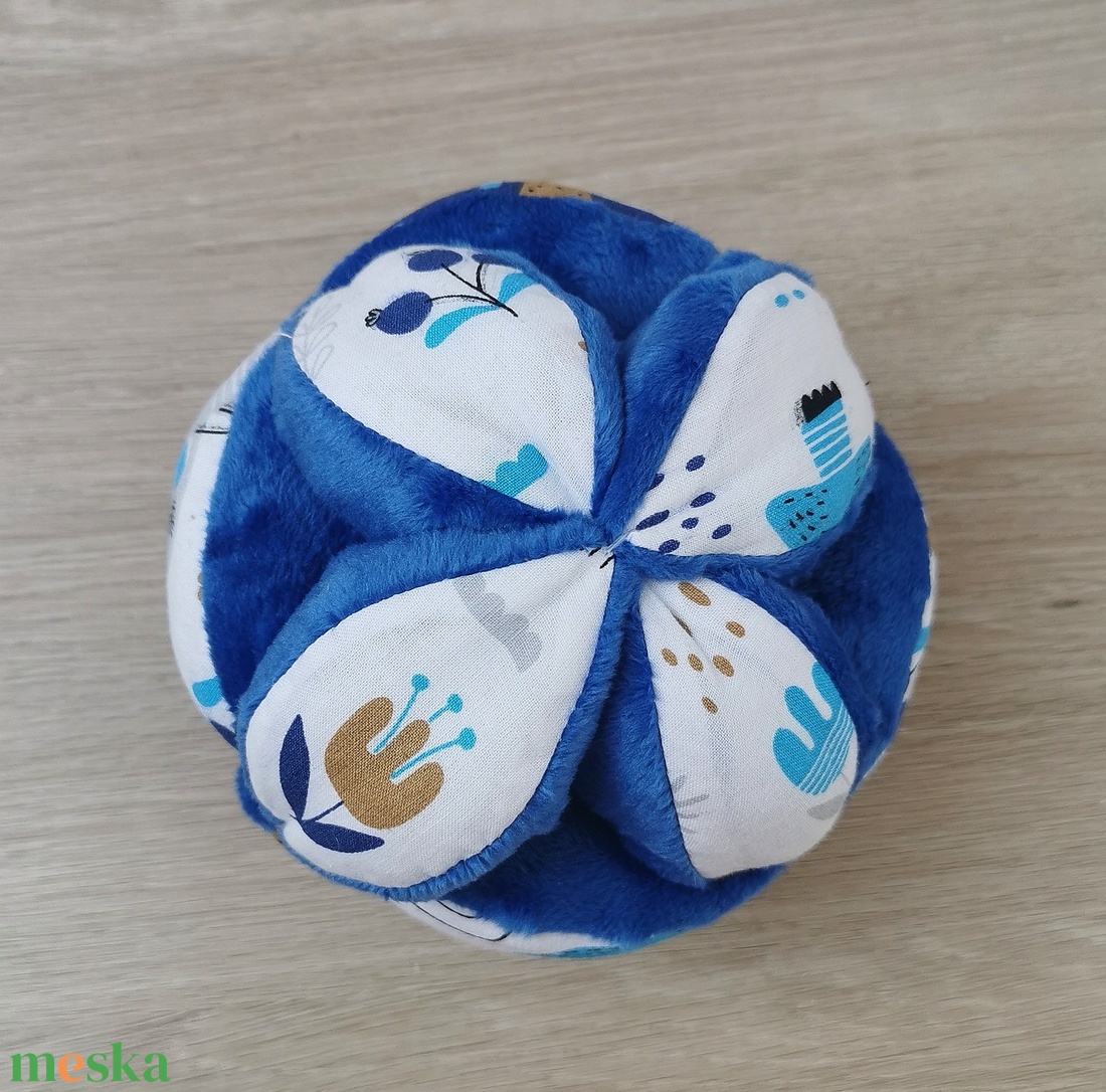 Montessori labda - kék-szürke macis nyuszis kék minky-vel - játék & sport - 3 éves kor alattiaknak - babakocka - Meska.hu Montessori labda - kék-szürke macis nyuszis kék minky-vel - játék & sport - 3 éves kor alattiaknak - babakocka - Meska.hu