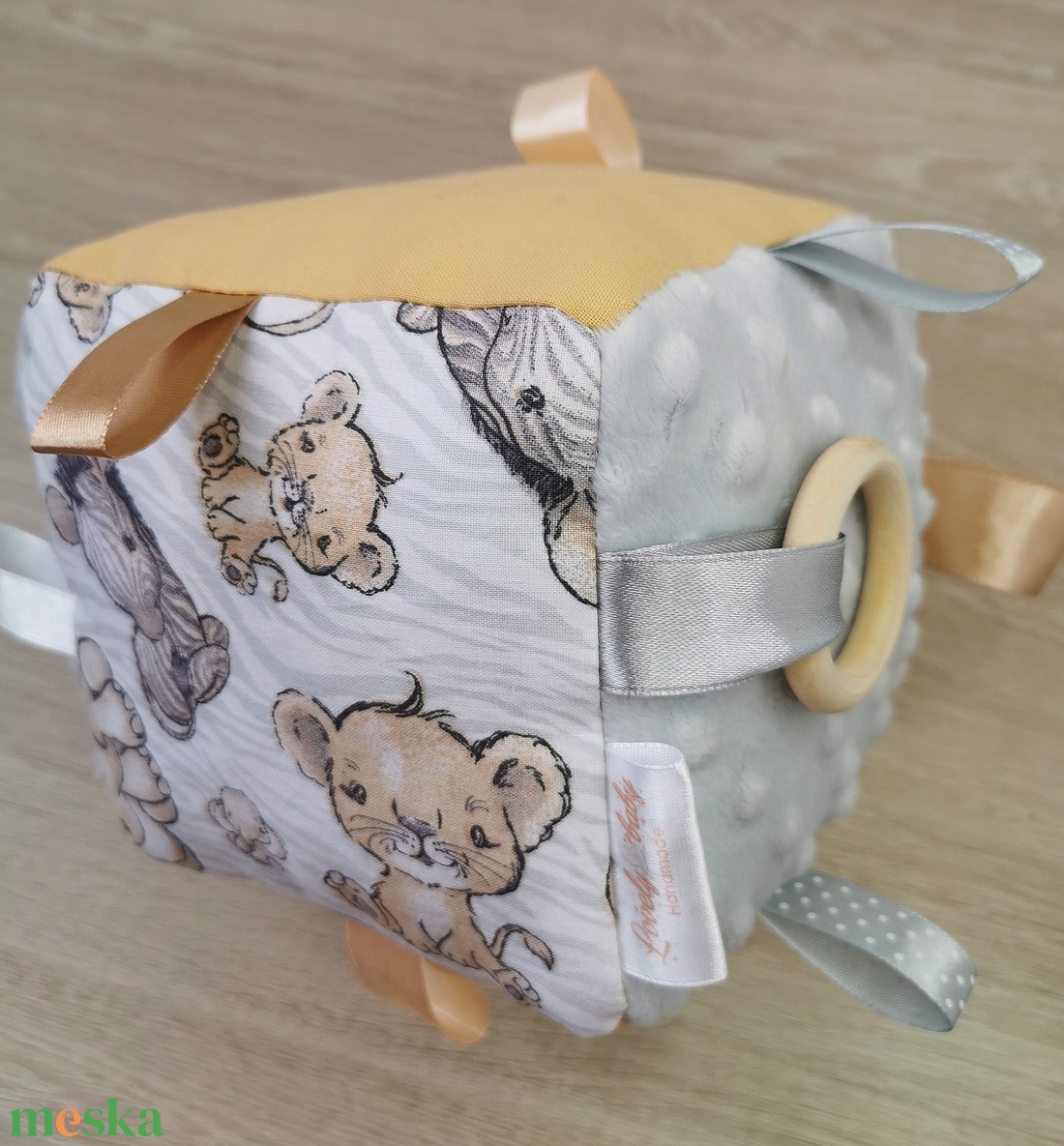 Babakocka Bébi állatos világos szürke minky-vel - UNISEX - játék & sport - 3 éves kor alattiaknak - babakocka - Meska.hu Babakocka Bébi állatos világos szürke minky-vel - UNISEX - játék & sport - 3 éves kor alattiaknak - babakocka - Meska.hu