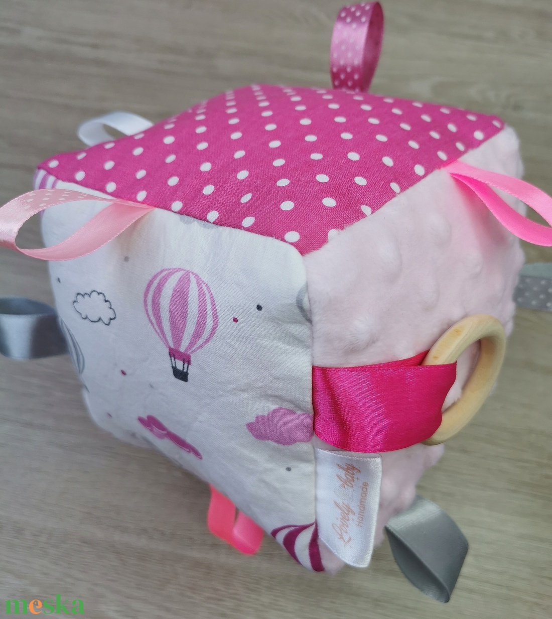 Babakocka Rózsaszín hőlégballonos sötét rózsaszín pöttyös, világos rózsaszín minky-vel - játék & sport - 3 éves kor alattiaknak - babakocka - Meska.hu Babakocka Rózsaszín hőlégballonos sötét rózsaszín pöttyös, világos rózsaszín minky-vel - játék & sport - 3 éves kor alattiaknak - babakocka - Meska.hu