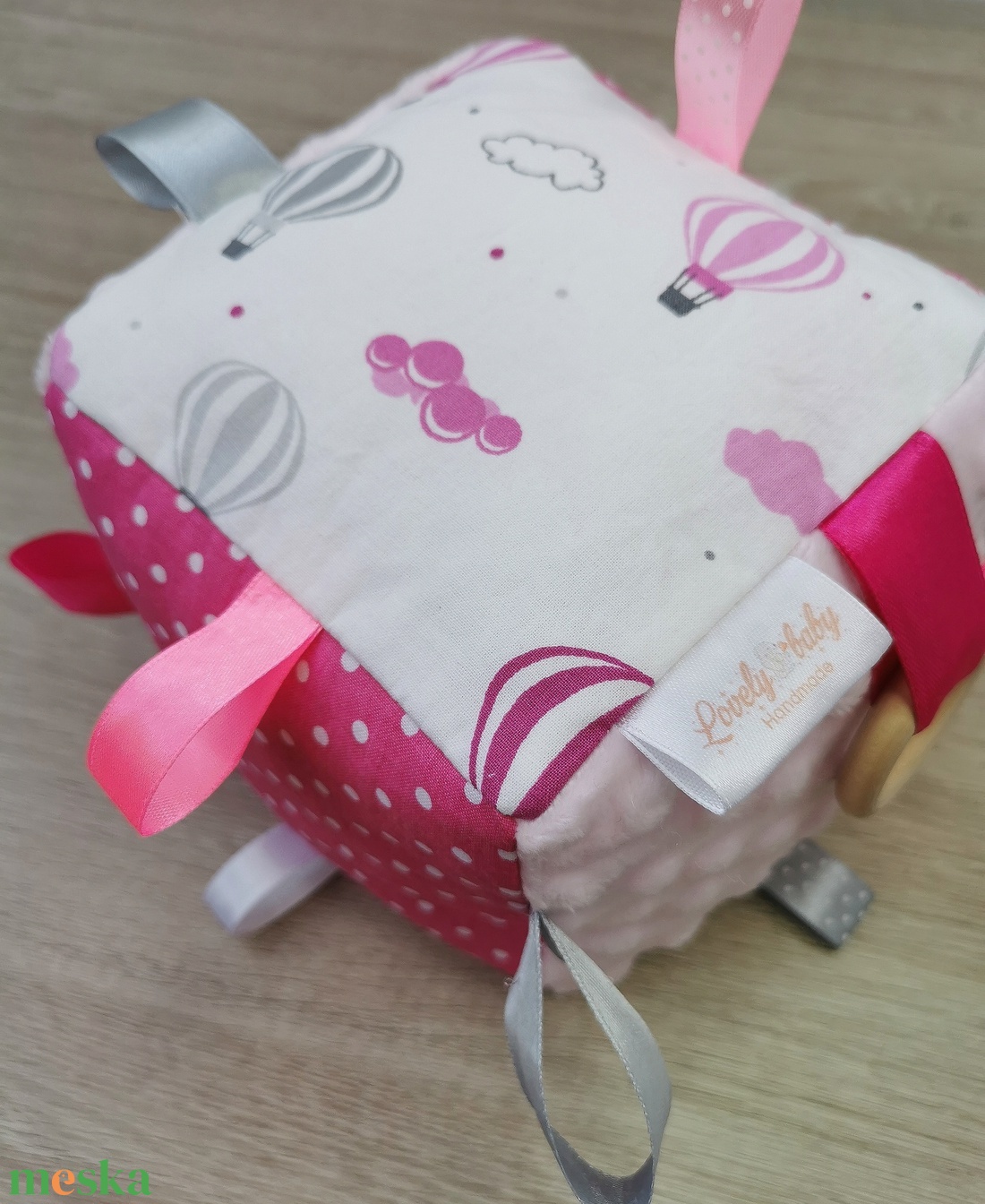 Babakocka Rózsaszín hőlégballonos sötét rózsaszín pöttyös, világos rózsaszín minky-vel - játék & sport - 3 éves kor alattiaknak - babakocka - Meska.hu Babakocka Rózsaszín hőlégballonos sötét rózsaszín pöttyös, világos rózsaszín minky-vel - játék & sport - 3 éves kor alattiaknak - babakocka - Meska.hu