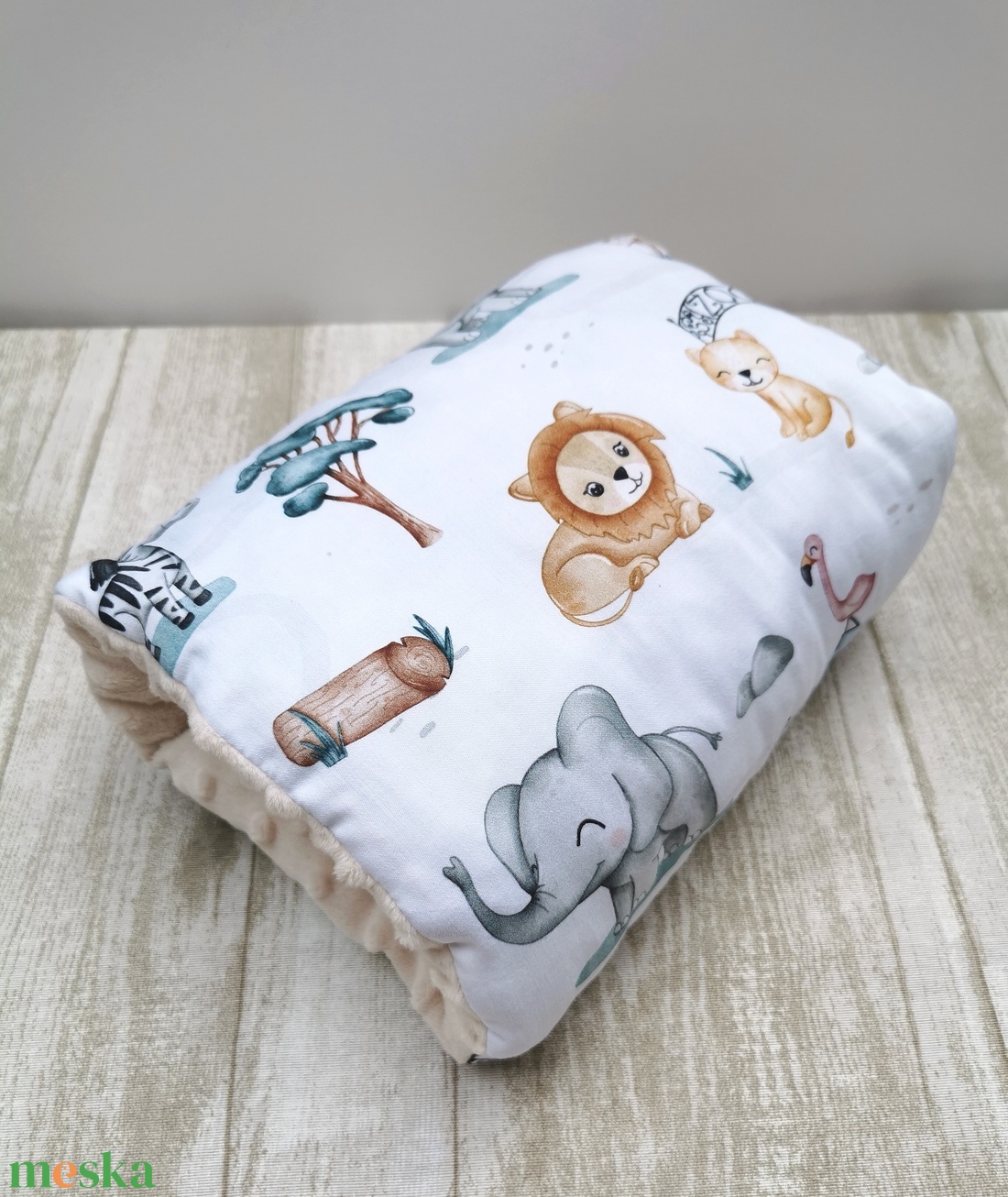 Karpárna állatkert - beige minkyvel UNISEX - otthon & életmód - lakástextil - párna & párnahuzat - Meska.hu Karpárna állatkert - beige minkyvel UNISEX - otthon & életmód - lakástextil - párna & párnahuzat - Meska.hu