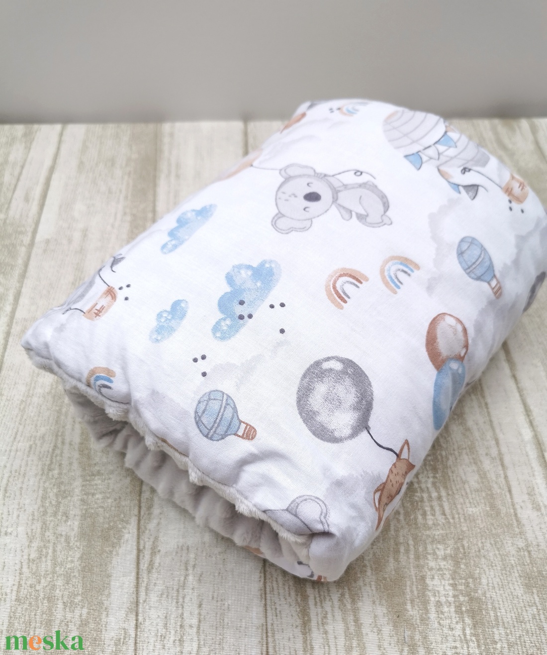 Karpárna Elefánt, róka, koala lufival - szürke minky-vel - otthon & életmód - babaszoba, gyerekszoba - szoptatós párna, kismama párna - Meska.hu Karpárna Elefánt, róka, koala lufival - szürke minky-vel - otthon & életmód - babaszoba, gyerekszoba - szoptatós párna, kismama párna - Meska.hu