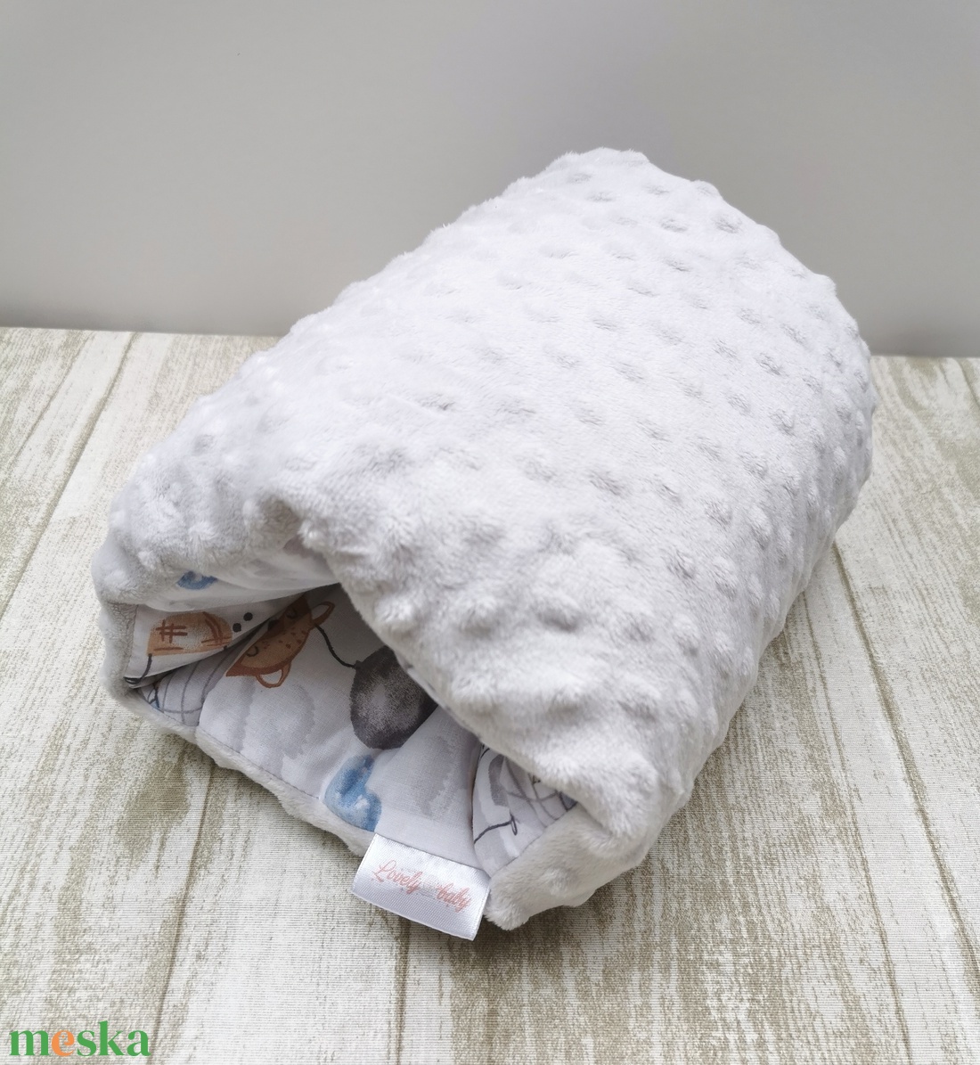 Karpárna Elefánt, róka, koala lufival - szürke minky-vel - otthon & életmód - babaszoba, gyerekszoba - szoptatós párna, kismama párna - Meska.hu Karpárna Elefánt, róka, koala lufival - szürke minky-vel - otthon & életmód - babaszoba, gyerekszoba - szoptatós párna, kismama párna - Meska.hu