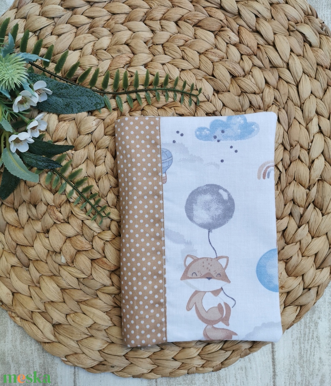 Egészségügyi kiskönyv borító - Elefánt, róka, koala lufival - beige pöttyös oldallal UNISEX - játék & sport - babalátogató ajándékcsomag - Meska.hu Egészségügyi kiskönyv borító - Elefánt, róka, koala lufival - beige pöttyös oldallal UNISEX - játék & sport - babalátogató ajándékcsomag - Meska.hu