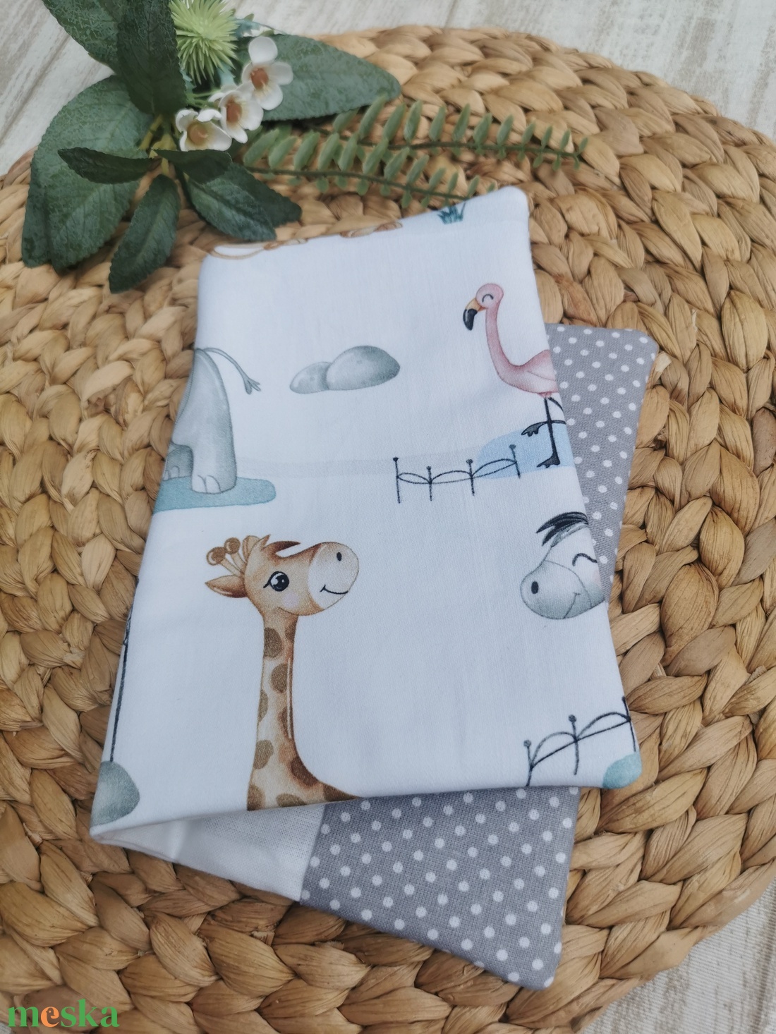 PRÉMIUM Egészségügyi kiskönyv borító állatkert - szürke pöttyös UNISEX - otthon & életmód - papír, írószer - egészségügyi kiskönyv borító - Meska.hu PRÉMIUM Egészségügyi kiskönyv borító állatkert - szürke pöttyös UNISEX - otthon & életmód - papír, írószer - egészségügyi kiskönyv borító - Meska.hu