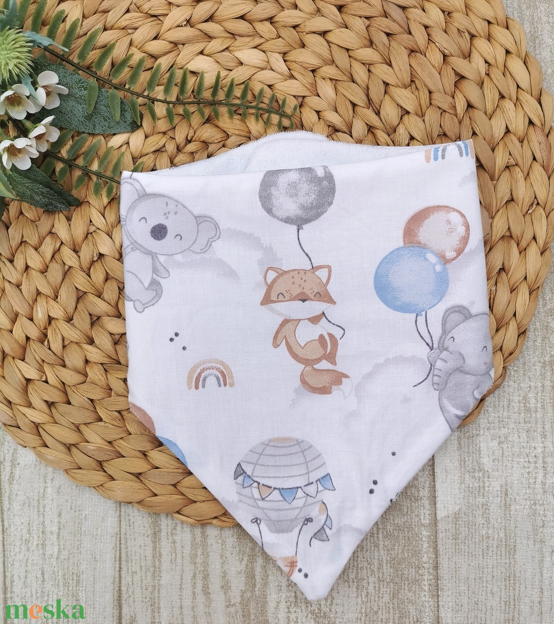 Nyálkendő - Elefánt, róka, koala lufival UNISEX - ruha & divat - babaruha & gyerekruha - előke & nyálkendő - Meska.hu Nyálkendő - Elefánt, róka, koala lufival UNISEX - ruha & divat - babaruha & gyerekruha - előke & nyálkendő - Meska.hu