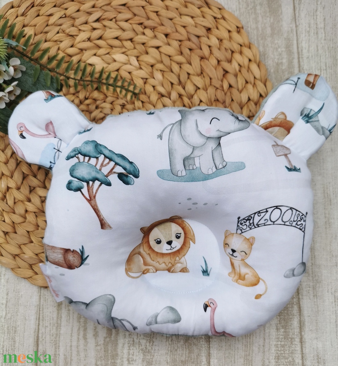 PRÉMIUM Stabilizáló MACI párna állatkert - zsálya minkyvel UNISEX - otthon & életmód - babaszoba, gyerekszoba - gyerek díszpárna - Meska.hu PRÉMIUM Stabilizáló MACI párna állatkert - zsálya minkyvel UNISEX - otthon & életmód - babaszoba, gyerekszoba - gyerek díszpárna - Meska.hu