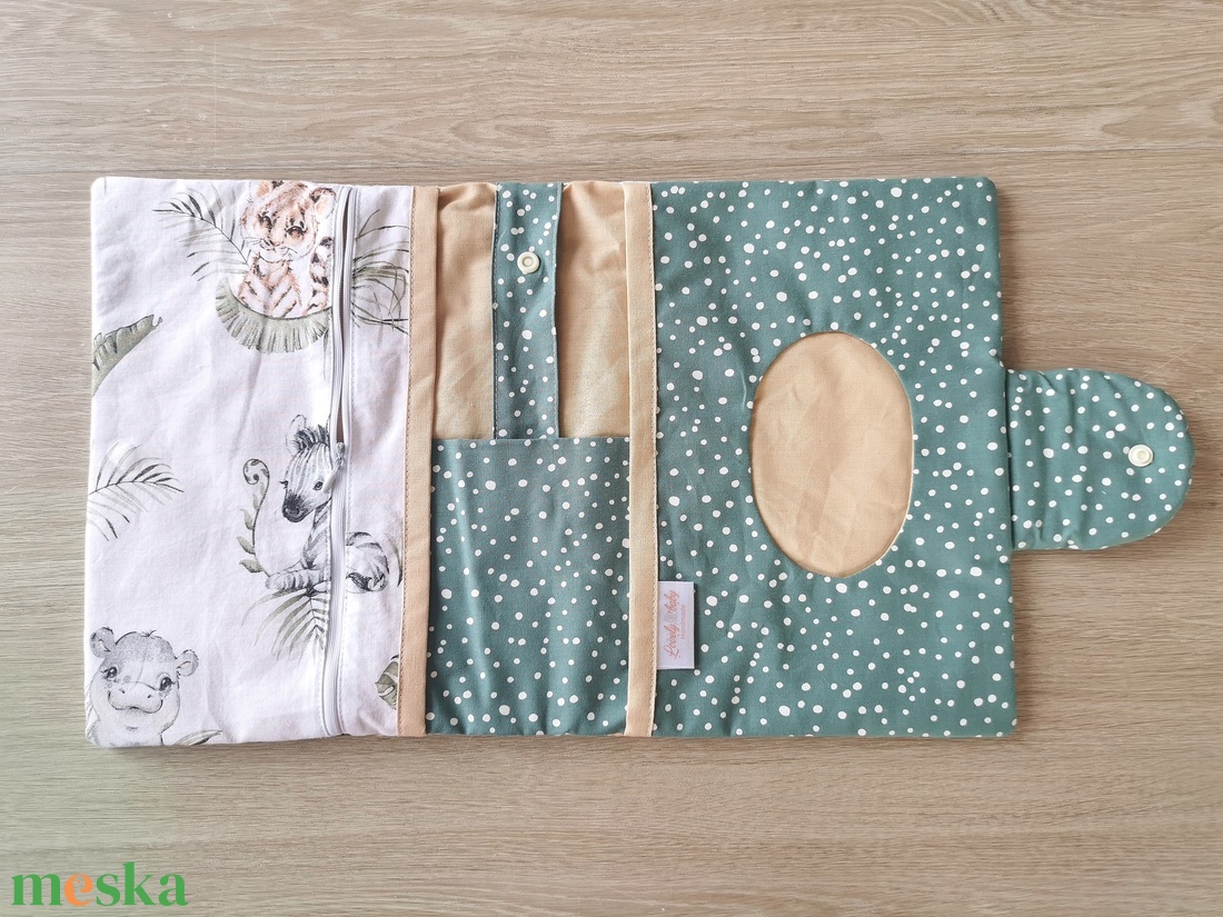 Utazó pelenkatartó táska kölyök vadállatos 2 - UNISEX - táska & tok - pelenkatáska - pelenkatartó tok - Meska.hu Utazó pelenkatartó táska kölyök vadállatos 2 - UNISEX - táska & tok - pelenkatáska - pelenkatartó tok - Meska.hu