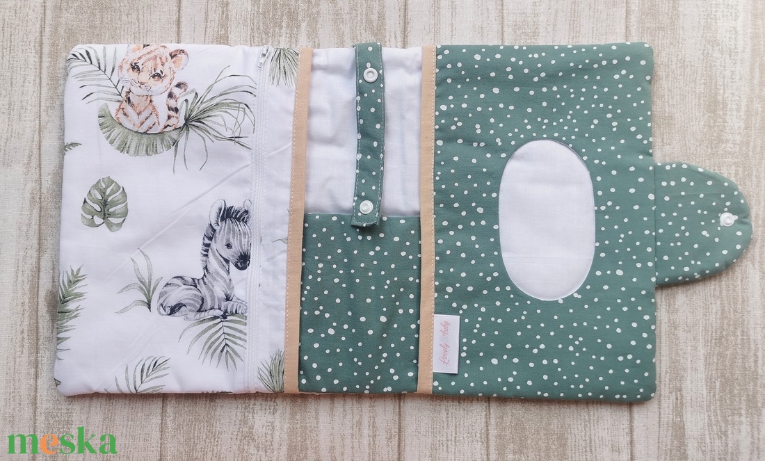 Utazó pelenkatartó táska kölyök vadállatos 3 - UNISEX - táska & tok - pelenkatáska - pelenkatartó tok - Meska.hu Utazó pelenkatartó táska kölyök vadállatos 3 - UNISEX - táska & tok - pelenkatáska - pelenkatartó tok - Meska.hu