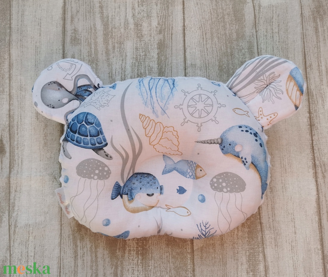 Stabilizáló MACI párna kék óceános fehér minky-vel - otthon & életmód - babaszoba, gyerekszoba - gyerek díszpárna - Meska.hu Stabilizáló MACI párna kék óceános fehér minky-vel - otthon & életmód - babaszoba, gyerekszoba - gyerek díszpárna - Meska.hu