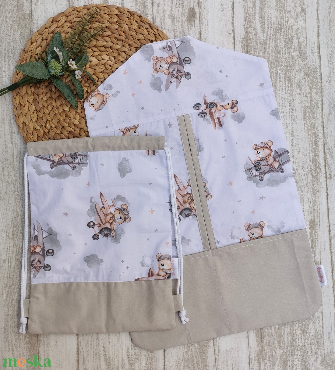 Óvodai Szett 2 db-os - Ruhazsák és tornazsák barna repülős maci- beige UNISEX - játék & sport - ovis felszerelés - ovis szett - Meska.hu