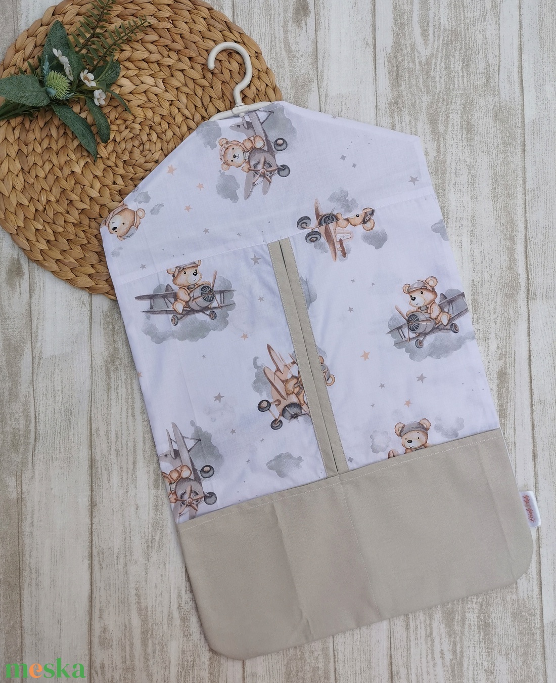 Óvodai vállfás ruhazsák barna repülős maci- beige UNISEX - játék & sport - ovis felszerelés - ovis szett - Meska.hu
