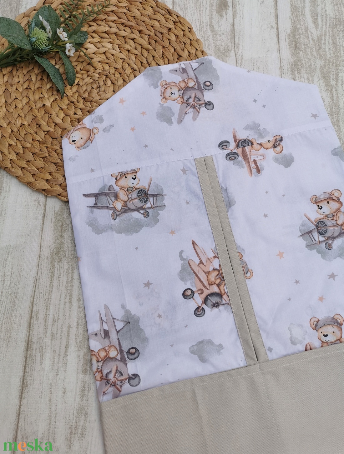 Óvodai vállfás ruhazsák barna repülős maci- beige UNISEX - játék & sport - ovis felszerelés - ovis szett - Meska.hu