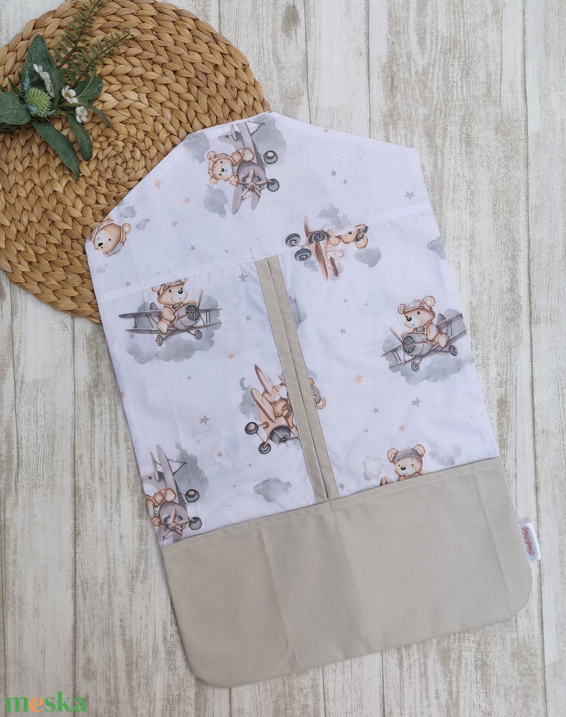 Óvodai vállfás ruhazsák barna repülős maci- beige UNISEX - játék & sport - ovis felszerelés - ovis szett - Meska.hu