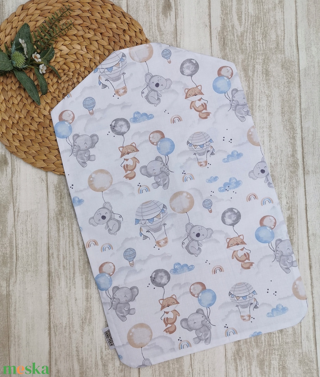 Óvodai vállfás ruhazsák Elefánt, róka, koala lufival- beige UNISEX - játék & sport - ovis felszerelés - ovis szett - Meska.hu