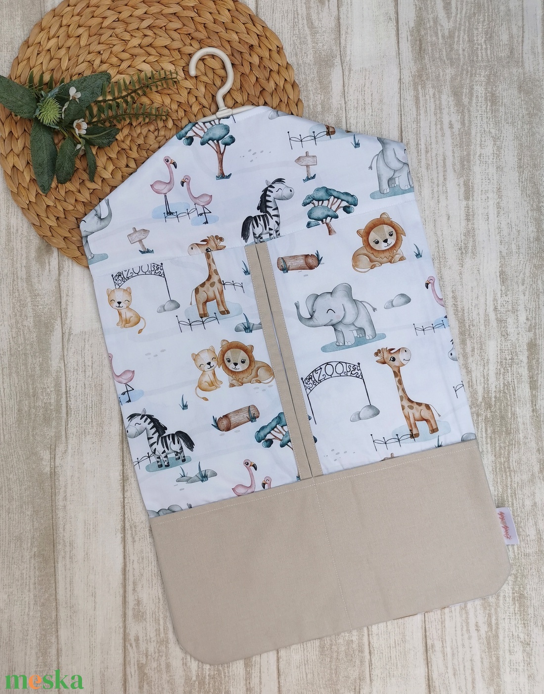 PRÉMIUM Óvodai vállfás ruhazsák állatkert- beige UNISEX - játék & sport - ovis felszerelés - ovis szett - Meska.hu PRÉMIUM Óvodai vállfás ruhazsák állatkert- beige UNISEX - játék & sport - ovis felszerelés - ovis szett - Meska.hu