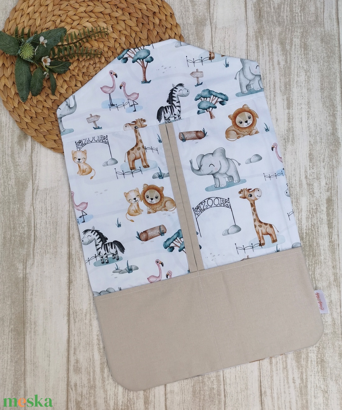 PRÉMIUM Óvodai vállfás ruhazsák állatkert- beige UNISEX - játék & sport - ovis felszerelés - ovis szett - Meska.hu PRÉMIUM Óvodai vállfás ruhazsák állatkert- beige UNISEX - játék & sport - ovis felszerelés - ovis szett - Meska.hu
