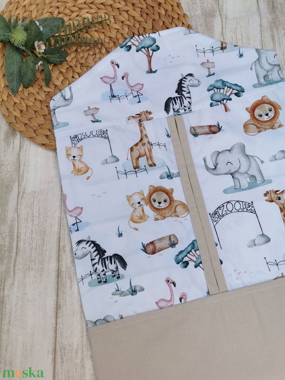 PRÉMIUM Óvodai vállfás ruhazsák állatkert- beige UNISEX - játék & sport - ovis felszerelés - ovis szett - Meska.hu PRÉMIUM Óvodai vállfás ruhazsák állatkert- beige UNISEX - játék & sport - ovis felszerelés - ovis szett - Meska.hu