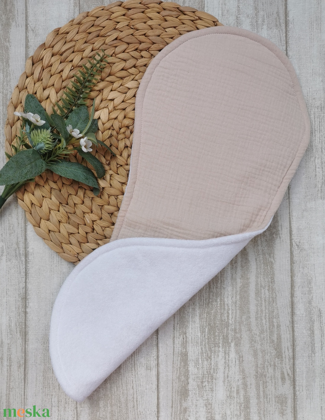 Büfiztető vállkendő - Bézs duplagéz anyagból UNISEX - játék & sport - baba & babaház - babaruha, babakellék - Meska.hu Büfiztető vállkendő - Bézs duplagéz anyagból UNISEX - játék & sport - baba & babaház - babaruha, babakellék - Meska.hu