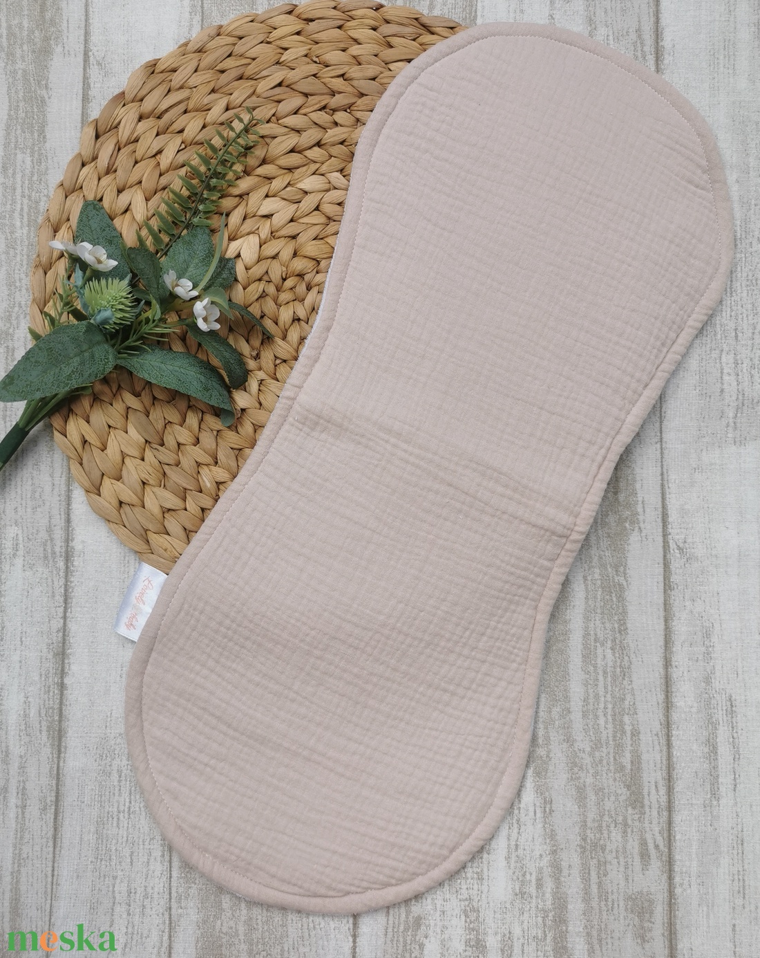 Büfiztető vállkendő - Bézs duplagéz anyagból UNISEX - játék & sport - baba & babaház - babaruha, babakellék - Meska.hu Büfiztető vállkendő - Bézs duplagéz anyagból UNISEX - játék & sport - baba & babaház - babaruha, babakellék - Meska.hu