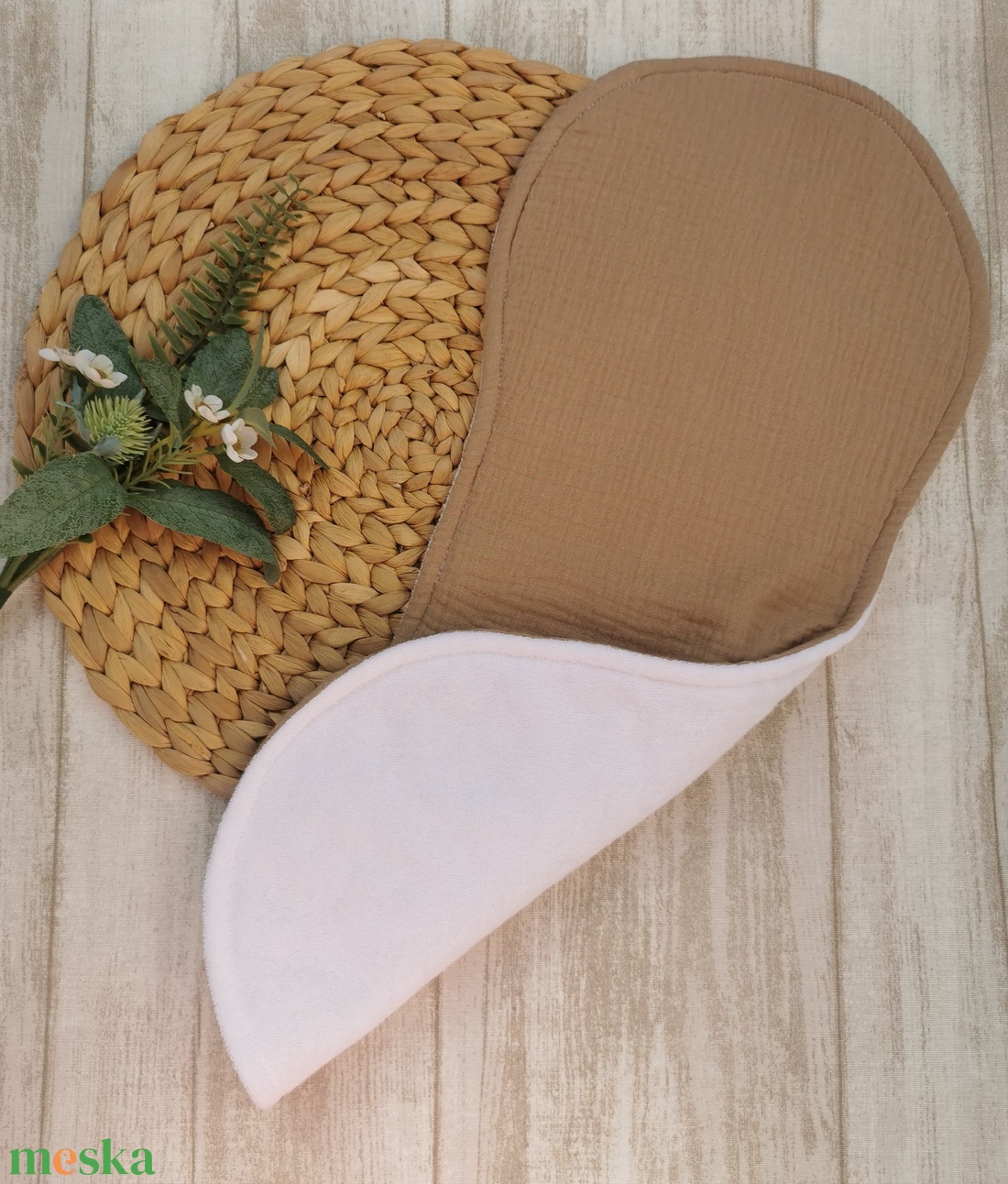 Büfiztető vállkendő - Barna duplagéz anyagból UNISEX - játék & sport - baba & babaház - babaruha, babakellék - Meska.hu Büfiztető vállkendő - Barna duplagéz anyagból UNISEX - játék & sport - baba & babaház - babaruha, babakellék - Meska.hu