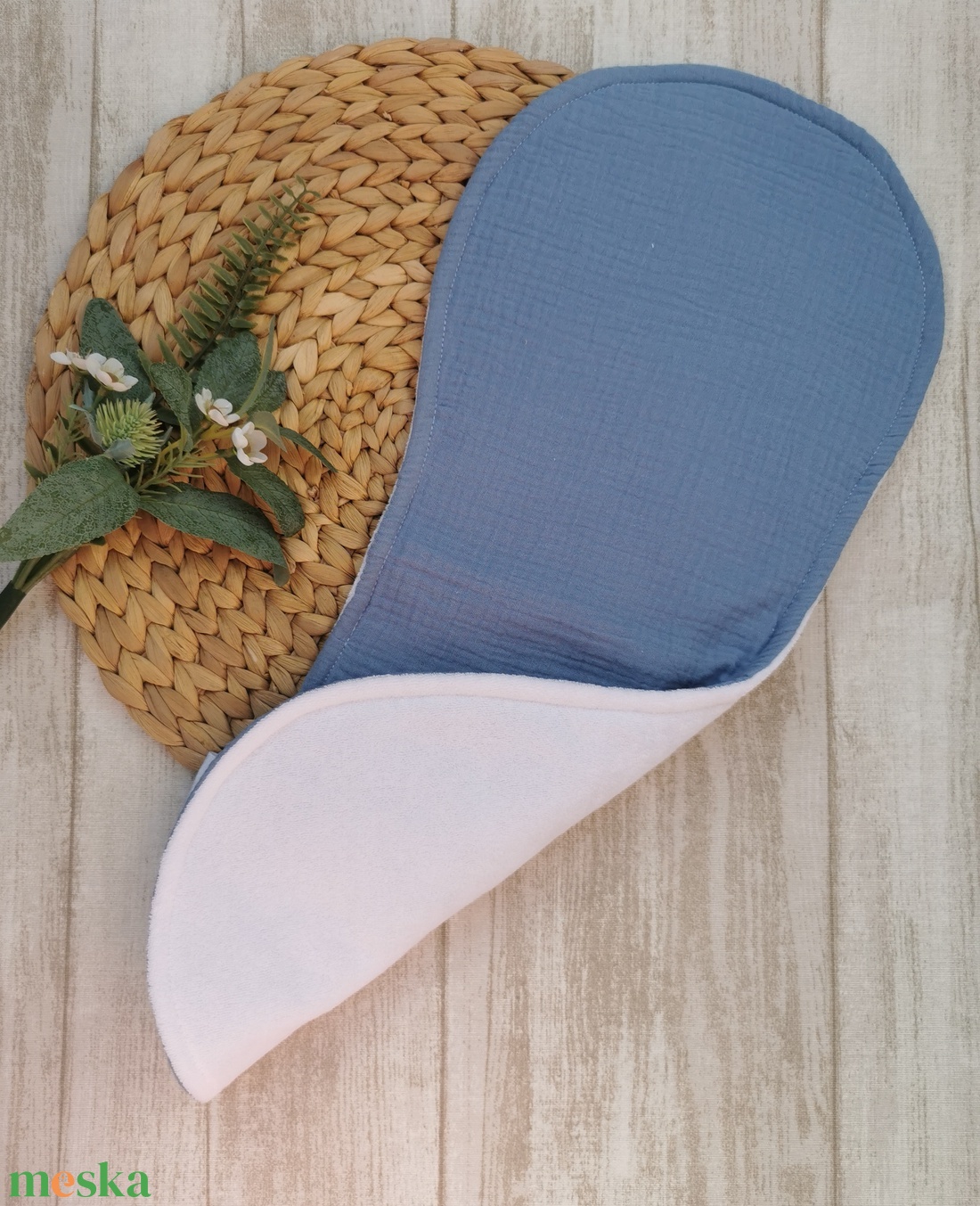 Büfiztető vállkendő - Farmerkék duplagéz anyagból - játék & sport - baba & babaház - babaruha, babakellék - Meska.hu Büfiztető vállkendő - Farmerkék duplagéz anyagból - játék & sport - baba & babaház - babaruha, babakellék - Meska.hu
