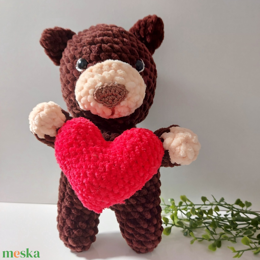Horgolt Plüss Maci - Barna Medve -Teddy - Piros szív - Valentin nap - játék & sport - plüssállat & játékfigura - maci - Meska.hu Horgolt Plüss Maci - Barna Medve -Teddy - Piros szív - Valentin nap - játék & sport - plüssállat & játékfigura - maci - Meska.hu