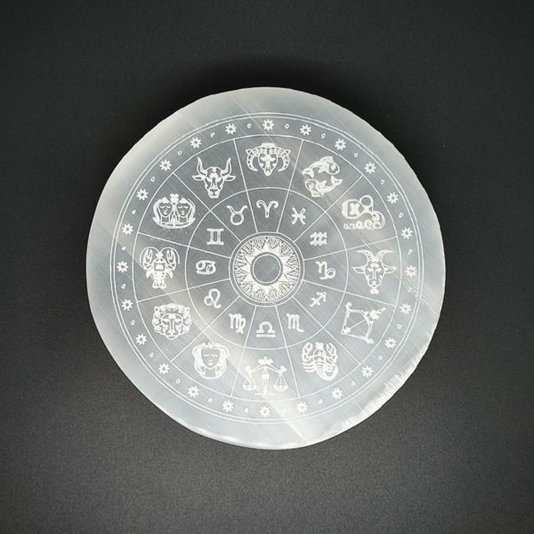 Szelenit korong zodiákus fehér 10cm - kellékek & szerszámok - ásvány alapanyag - szelenit korong - Meska.hu