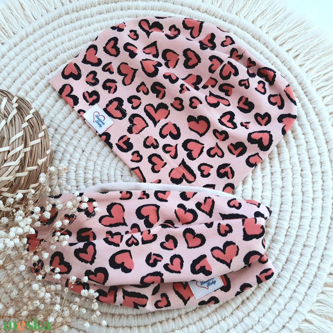 Gyerek sapka, sál, szivecskék - ruha & divat - sál, sapka, kendő - sapka & sál szett - Meska.hu