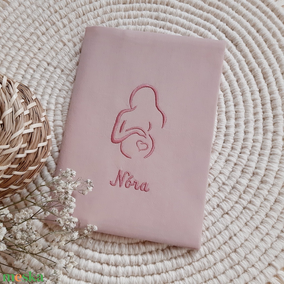 Várandós kiskönyv borító, mályva színű hímzéssel, LuannaBaby - otthon & életmód - papír, írószer - könyv- és füzetborító - Meska.hu