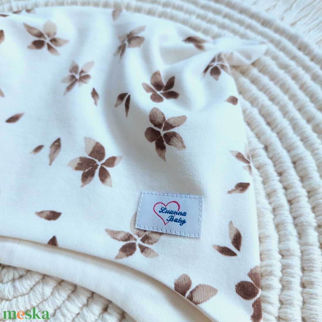 Kötős gyerek sapka csősál szett, barna virágok, LuannaBaby  - ruha & divat - sál, sapka, kendő - sapka & sál szett - Meska.hu