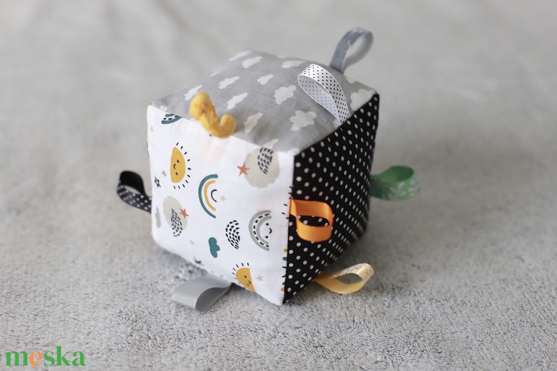 Kontrasztos pandás babakocka - játék & sport - 3 éves kor alattiaknak - babakocka - Meska.hu Kontrasztos pandás babakocka - játék & sport - 3 éves kor alattiaknak - babakocka - Meska.hu