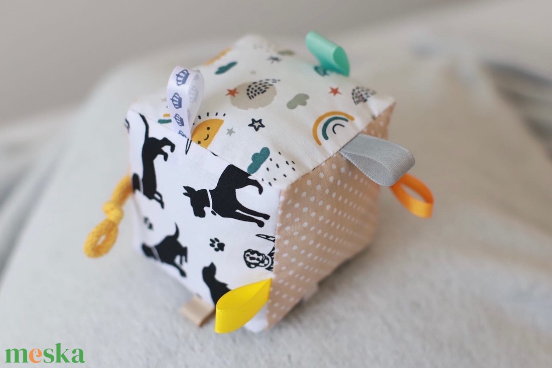 Kontrasztos tacskós / kutyás babakocka - játék & sport - 3 éves kor alattiaknak - babakocka - Meska.hu Kontrasztos tacskós / kutyás babakocka - játék & sport - 3 éves kor alattiaknak - babakocka - Meska.hu