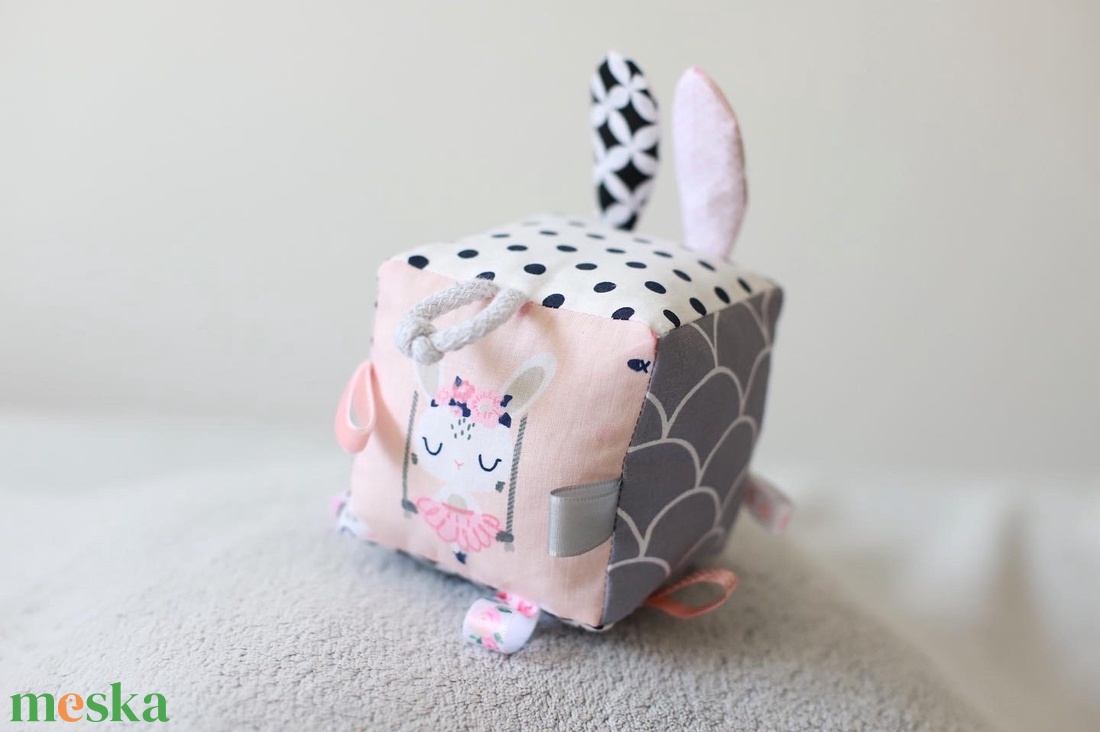 Nyuszi babakocka kislányoknak - játék & sport - 3 éves kor alattiaknak - babakocka - Meska.hu