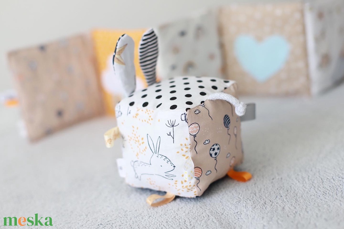 Nyuszi babakocka / uniszex - játék & sport - 3 éves kor alattiaknak - babakocka - Meska.hu Nyuszi babakocka / uniszex - játék & sport - 3 éves kor alattiaknak - babakocka - Meska.hu