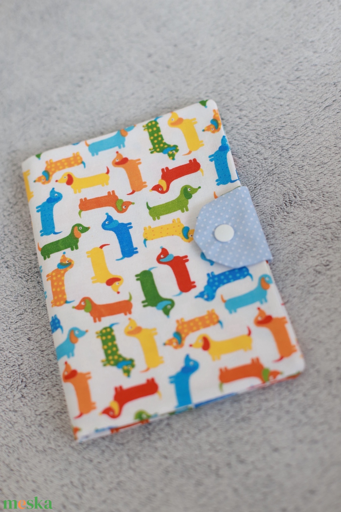 Tacskós egészségügyi kiskönyv borító - otthon & életmód - papír, írószer - egészségügyi kiskönyv borító - Meska.hu