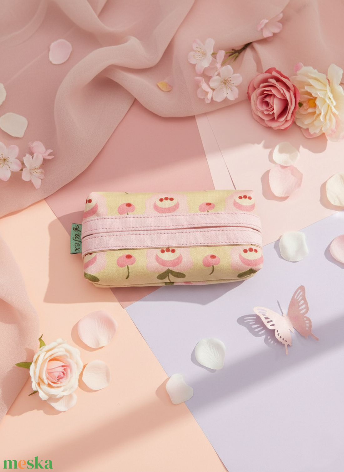 Virág mintás papírzsebkendő tartó - táska & tok - neszesszer - Meska.hu