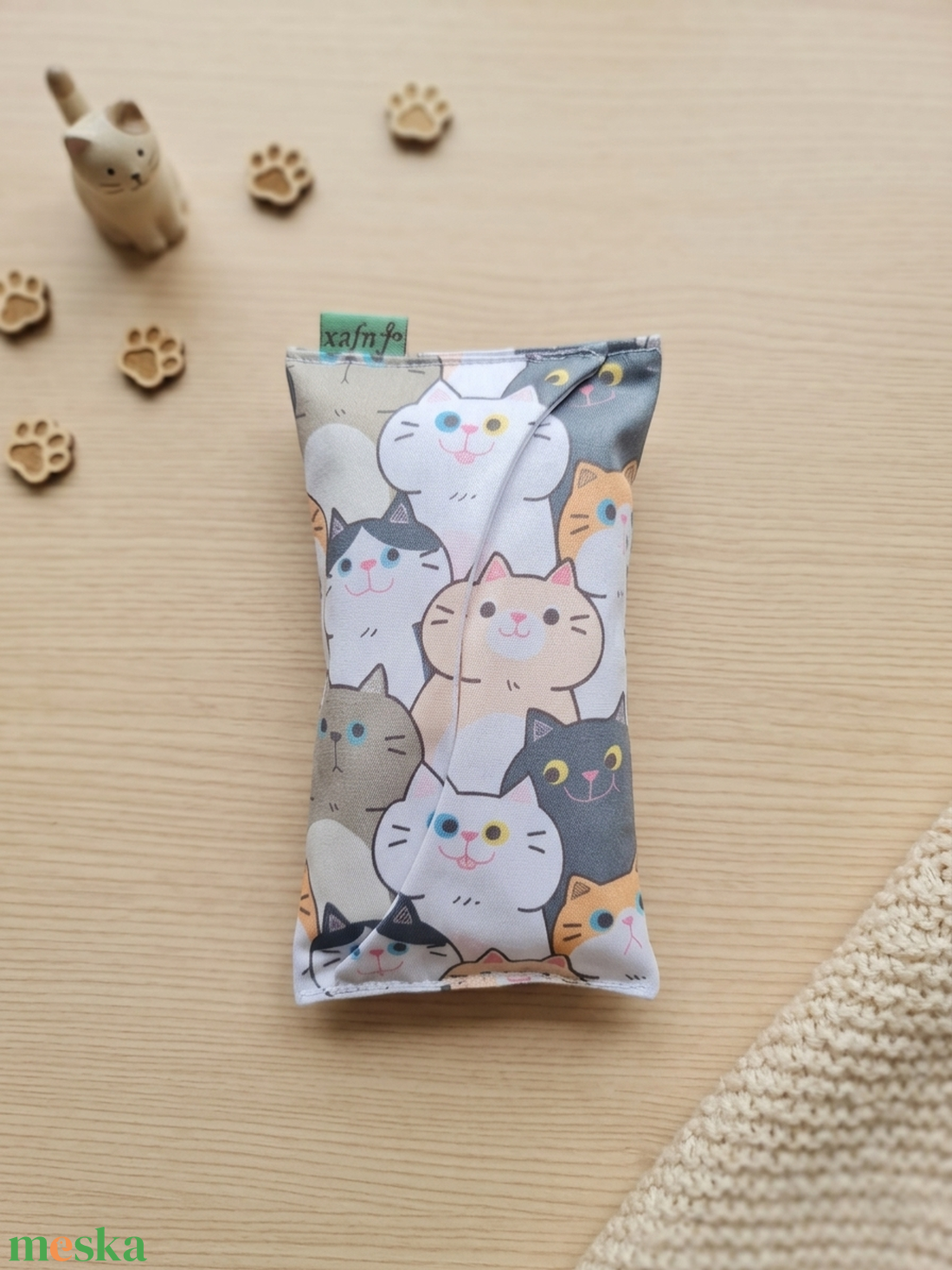 Cica mintás textil papírzsebkendő-tartó - táska & tok - pénztárca & más tok - zsebkendőtartó tok - Meska.hu