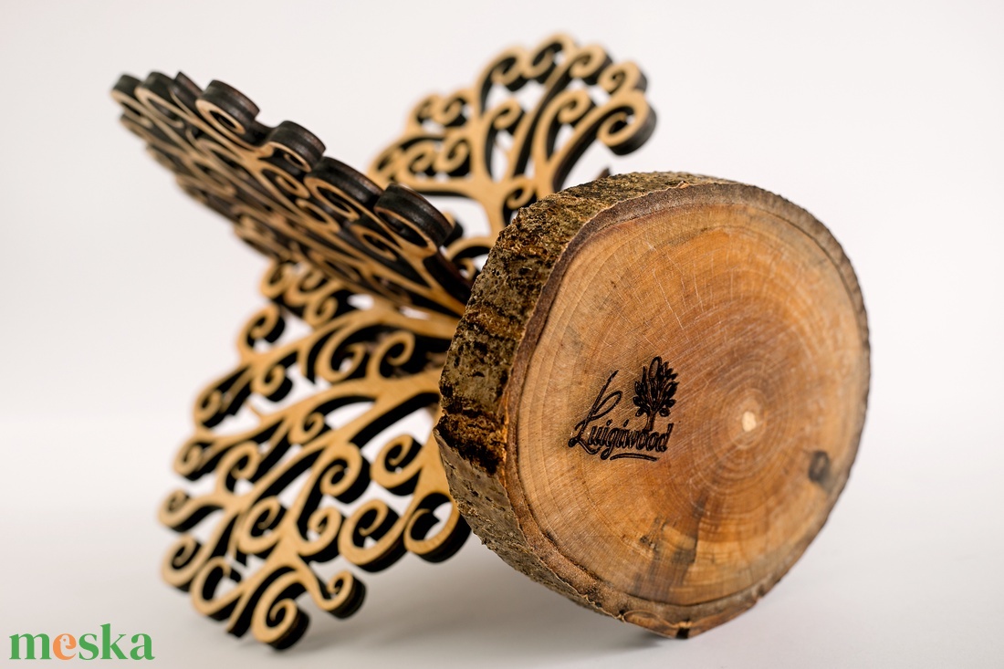 Egyedi gravírozható fa ékszertartó állvány ( diófa, nyírfa, fűzfa ) - Luigiwood - ékszer - ékszertartó - ékszertartó állvány - Meska.hu