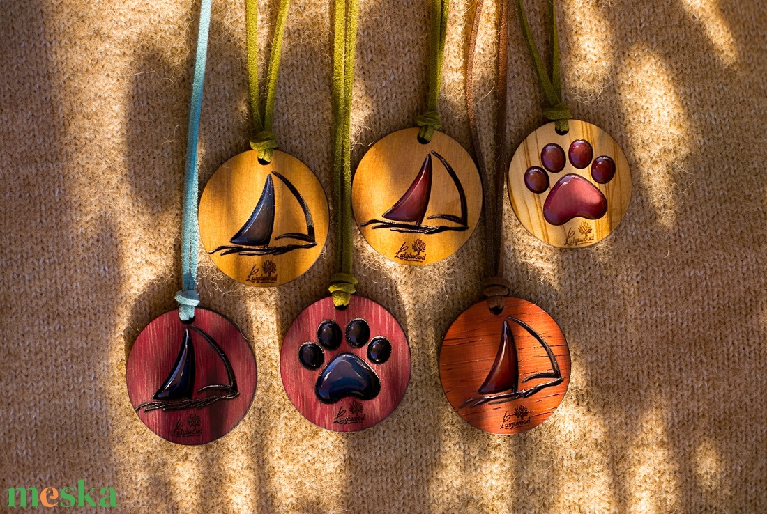 Olajfa Lélek � kézzel készült resin nyaklánc hajó vagy tappancs motívummal - Luigiwood - ékszer - nyaklánc - medál - Meska.hu