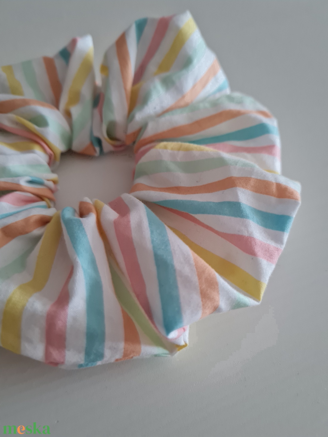 XL Színes csíkos scrunchie - hajgumi - ruha & divat - hajdísz & hajcsat - hajgumi - Meska.hu XL Színes csíkos scrunchie - hajgumi - ruha & divat - hajdísz & hajcsat - hajgumi - Meska.hu