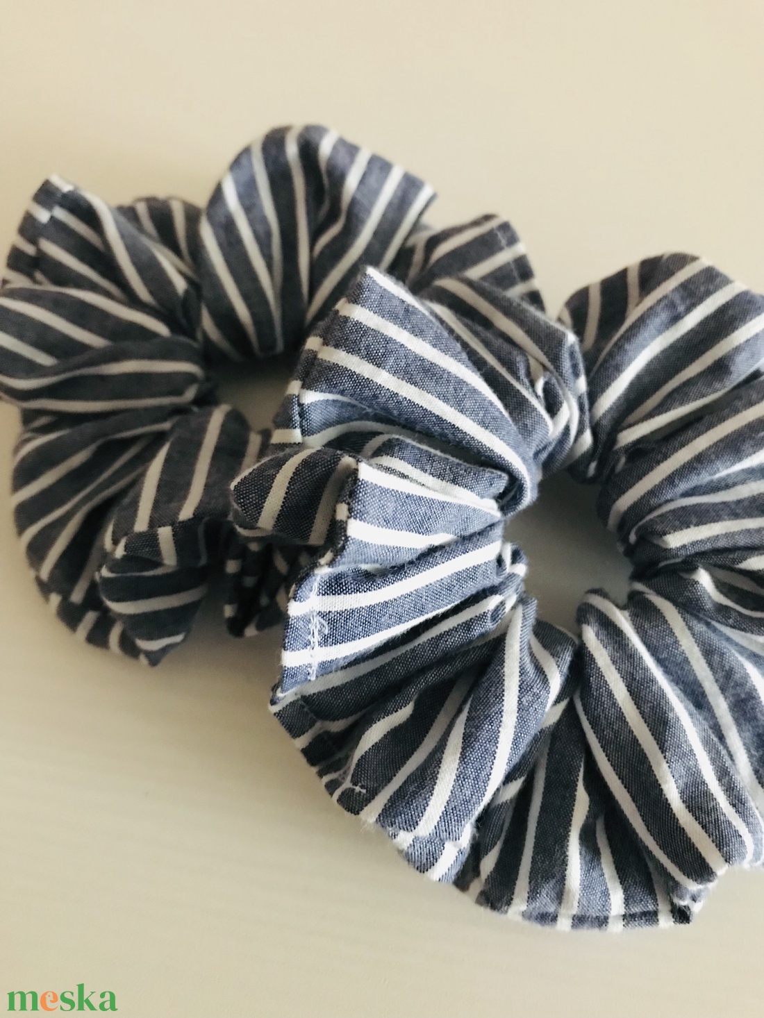 Csíkos scrunchie - hajgumi szett - ruha & divat - hajdísz & hajcsat - hajgumi - Meska.hu Csíkos scrunchie - hajgumi szett - ruha & divat - hajdísz & hajcsat - hajgumi - Meska.hu
